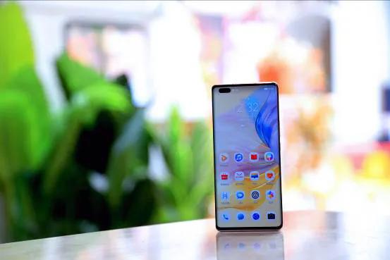 Vlog神器来了！华为nova8 Pro到底解决了什么问题？