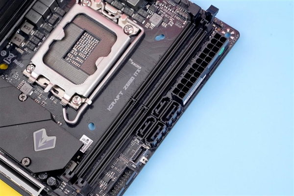 一体化10层PCB！铭瑄MS-iCraft Z690lTX WIFI主板图赏