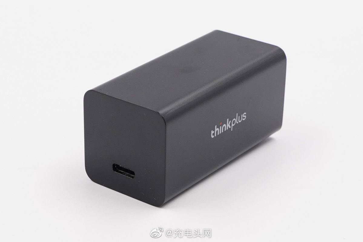 1.45W/cm³再次引领业界,联想发布第三代口红电源Nano 65W-充电头网