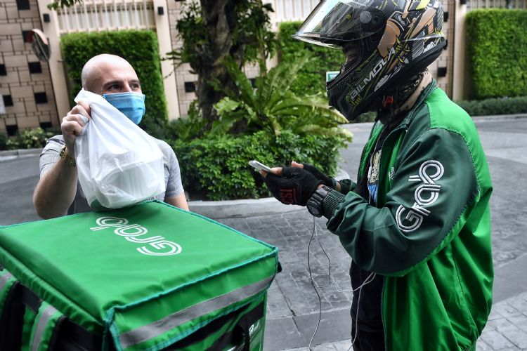 Grab携泰国餐饮业者提供司机购车贷款