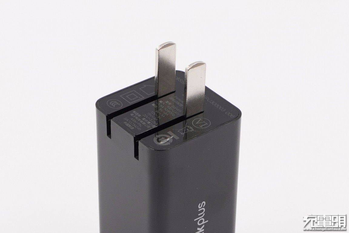 1.45W/cm³再次引领业界,联想发布第三代口红电源Nano 65W-充电头网