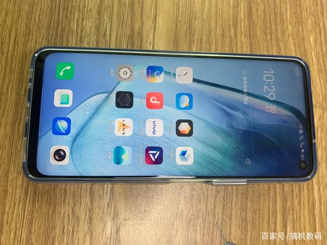 iQOO真香千元机，骁龙870+8GB+256GB跌至1669元，还有144Hz高刷屏