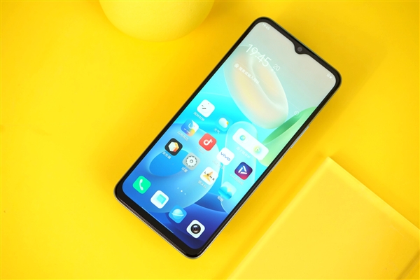 6000mAh电池 待机可达35天！vivo Y55s 5G图赏