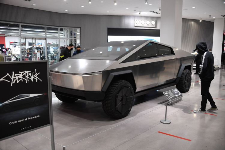 传Tesla再延Cybertruck生产至2023年初