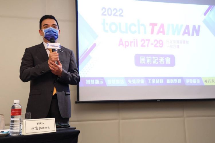 台湾显示器产业联合总会(TDUA)理事长暨友达总经理柯富仁。李建梁摄
