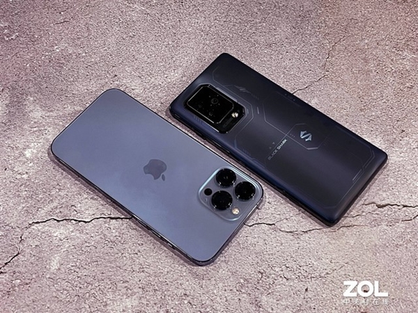 比iPhone 13 Pro Max游戏体验更好的旗舰诞生！黑鲨5 Pro实测更胜一筹