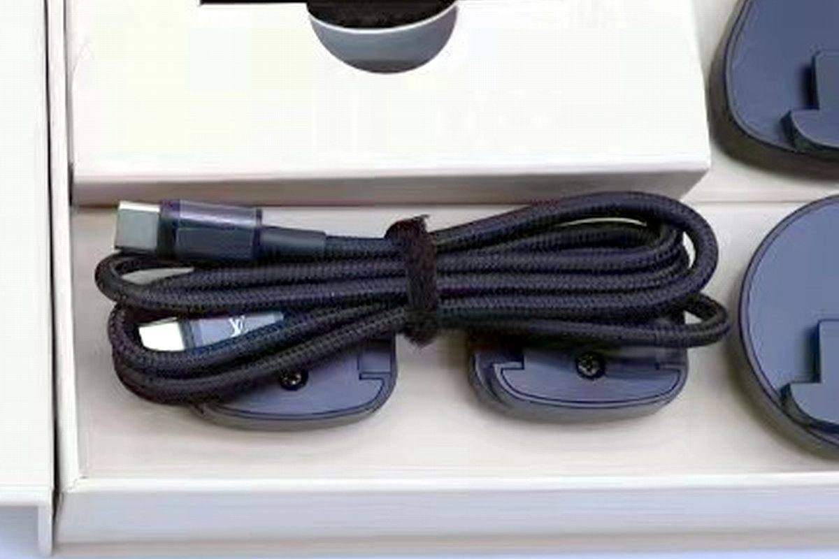 LOUIS VUITTON路易威登推出双USB-C快充套装-充电头网