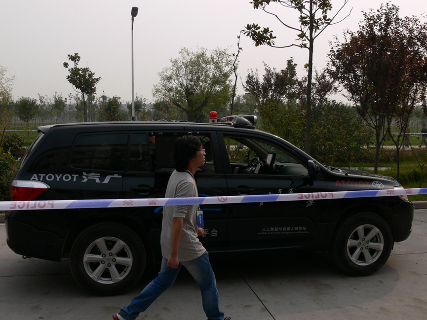 崔迪潇：无人驾驶、摇滚和半个西安人 | 智能车未来挑战赛人物报道