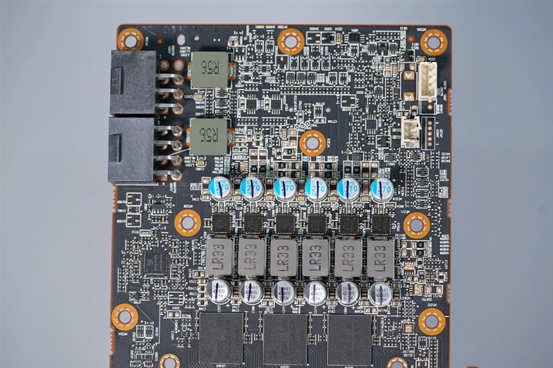 AMD第一款真正超越对手的显卡!RadeonRX6700XT首发评测 AMD第一款真正超越对手的显卡!RadeonRX6700XT首发评测