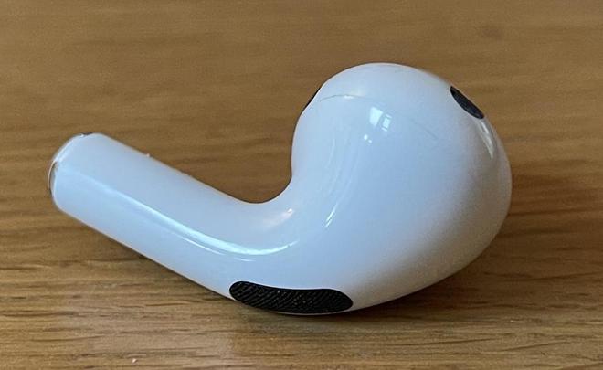 新一代苹果AirPods外形曝光，最快下月发布