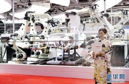 AI人才稀缺，应届博士年薪涨到80万元