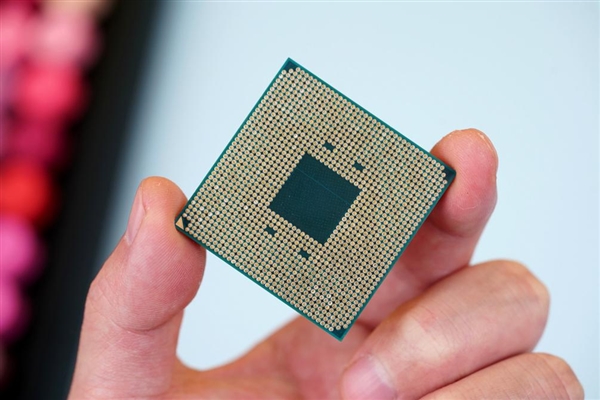 1999性价比之王！AMD锐龙7 5700X处理器图赏