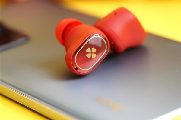 Redmi AirDots 3 Pro原神版图赏：可莉定制 颜色太骚气