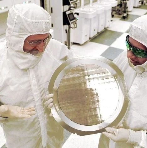 IBM：晶片微缩与寻求新材料脚步不会结束