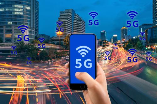 越南生产出首款5G手机Vsmart Aris 5G：骁龙765G处理器加持，外观颇像华为Mate 20？