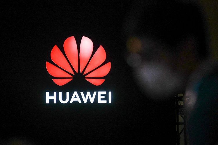 华为手机可挠式OLED搭载率高 领先小米、vivo、OPPO