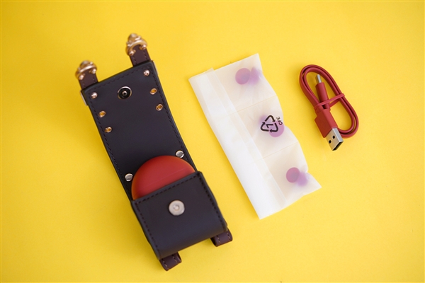 Redmi AirDots 3 Pro原神版图赏：可莉定制 颜色太骚气