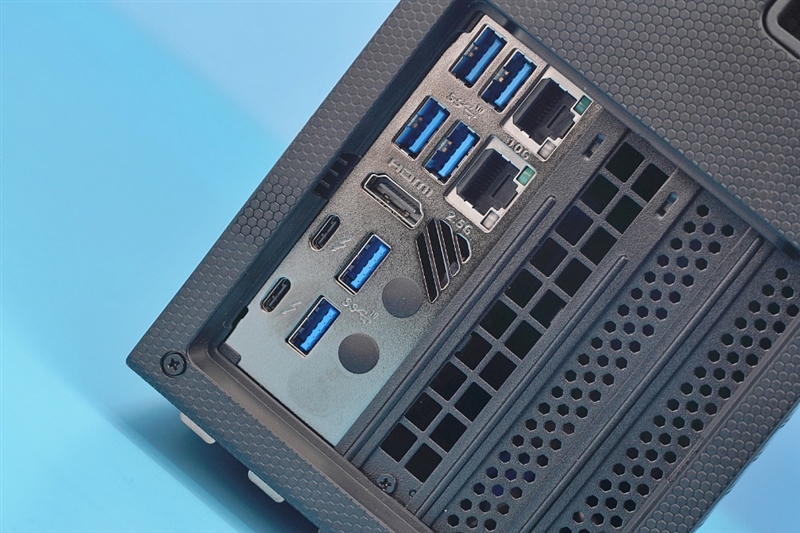首款搭载i9-12900与顶级显卡的8L迷你主机！Intel NUC 12 Extreme评测