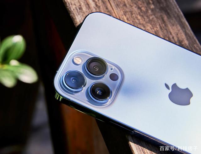 当vivo X Fold遇上iPhone 13 Pro，你选择谁？