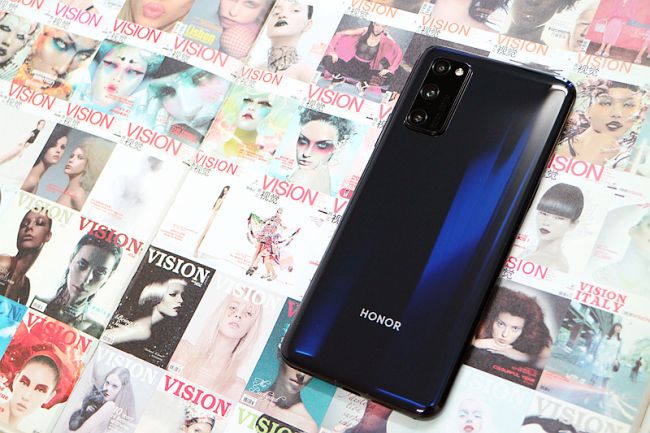 荣耀V30 PRO评测：突破性相机矩阵+全系双模5G全国通的硬核实力了解一下？