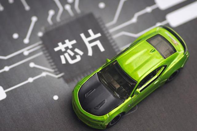 交货期长达半年以上，车商停产坐等 涨价潮一浪接着一浪，芯企全天运转 汽车缺“芯”危机延烧 国产替代机会来了？