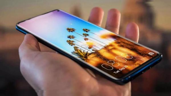 美国政府围剿，Google釜底抽薪，华为Mate 30如何翻身？