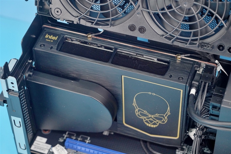 首款搭载i9-12900与顶级显卡的8L迷你主机！Intel NUC 12 Extreme评测