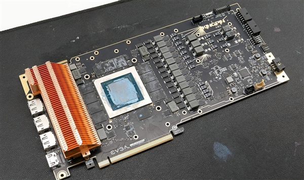 28相电路、1200W供电！这都是RTX 3090 Ti的标配了？