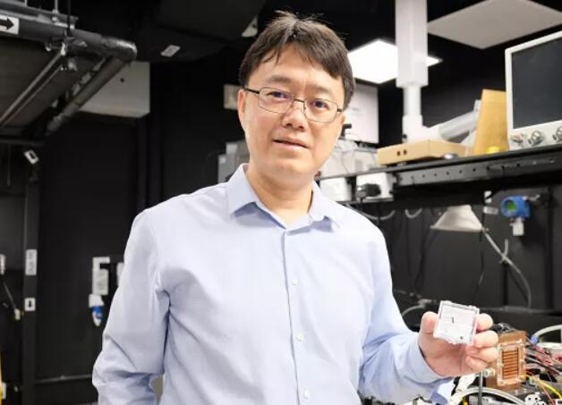 250万亿字节/秒，现有技术的100倍！科学家打造出了目