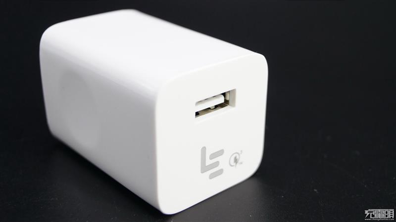 质量怎样？乐Max2快充充电器拆解评测