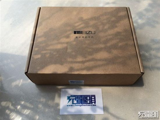 魅族移动电源评测+拆解：比小米移动电源差在哪儿？