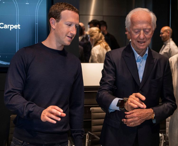 用手环控制AR眼镜的世界 Zuckerberg秀神经界面穿戴