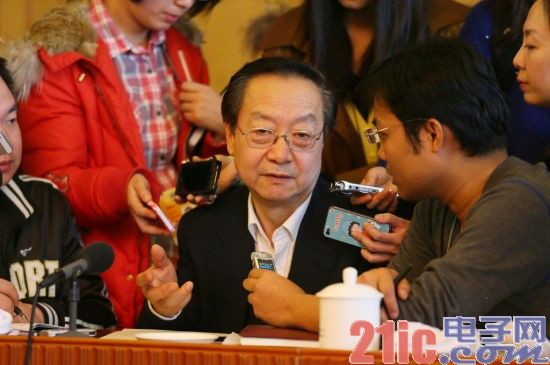 原工信部部长李毅中:三网融合推进仍有一定差距