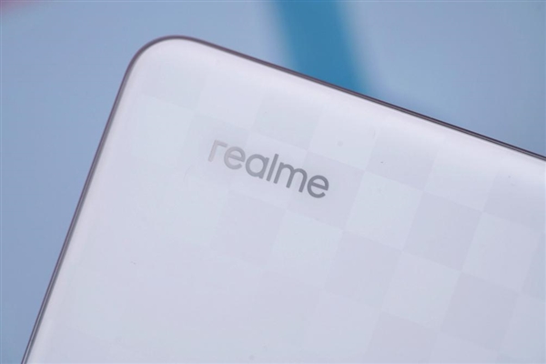 80W千元闪充旗舰！realme真我Q5 Pro开箱图赏