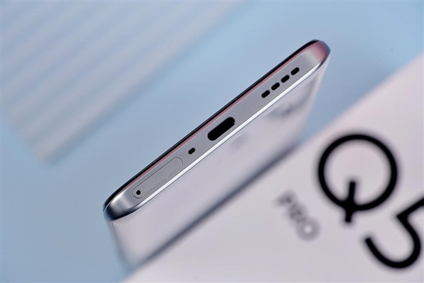 80W千元闪充旗舰！realme真我Q5 Pro开箱图赏