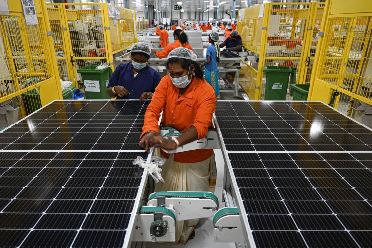 印度下修电子产值目标 2026年3,000亿美元