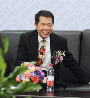 AMD大中华区掌门人邓元�]首度亮相 押宝APU