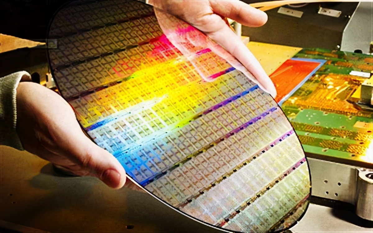 比亚迪实现芯片自给自足?现实恐怕与梦想有差距 比亚迪实现芯片自给自足?现实恐怕与梦想有差距