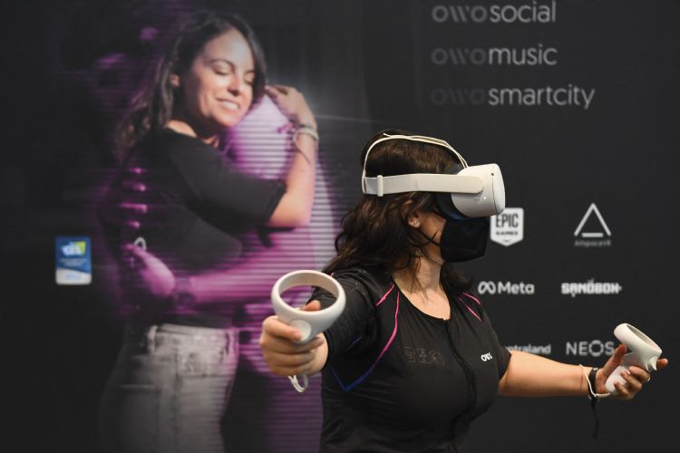 两岸业者CES争艳 Mini LED成显学、VR需求窜出