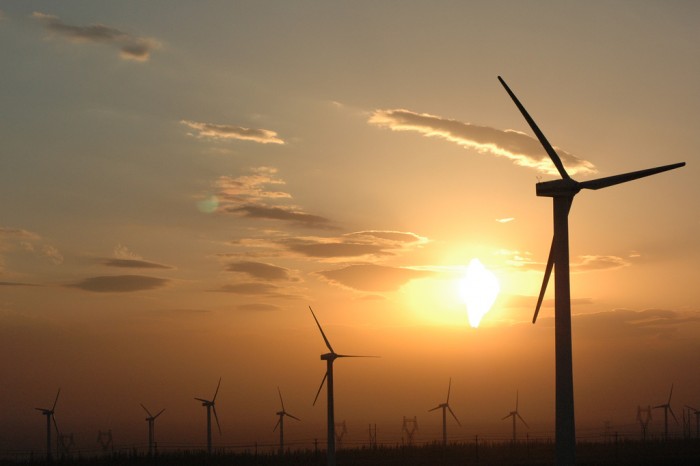 Wind_power_plants_in_Xinjiang,_China.jpg