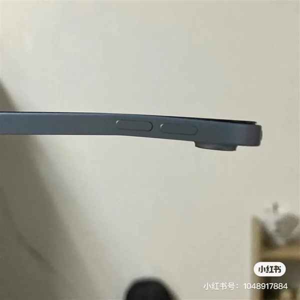 一不小心 我发现我的 iPad 竟然变弯了？！