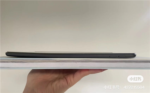 一不小心 我发现我的 iPad 竟然变弯了？！