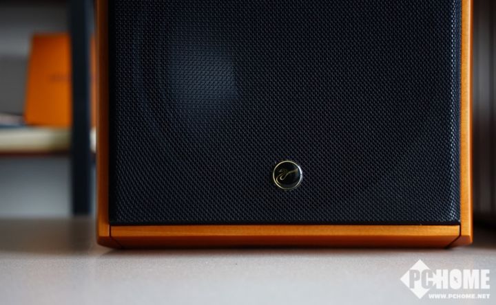 古典气息原木材质旗舰产品 惠威M5A音箱图赏