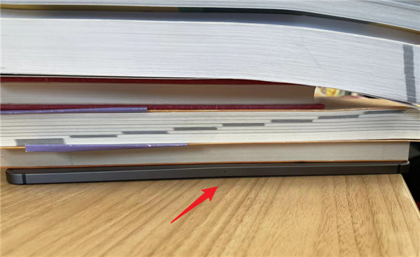 一不小心 我发现我的 iPad 竟然变弯了？！