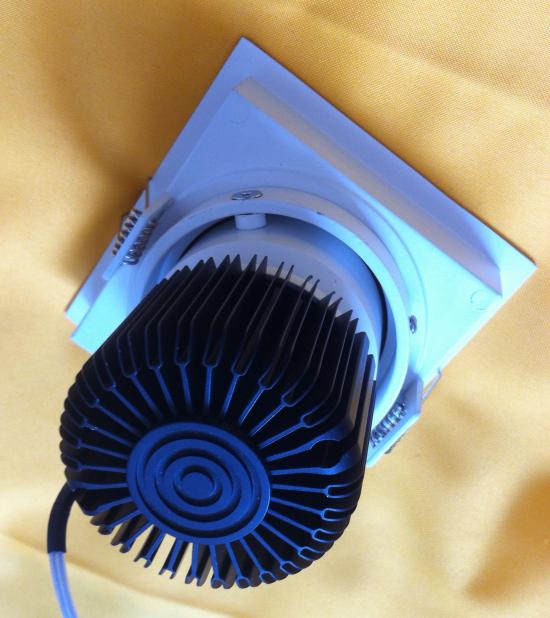 单段拓扑结构LED驱动器+次级端CVCC控制器组合