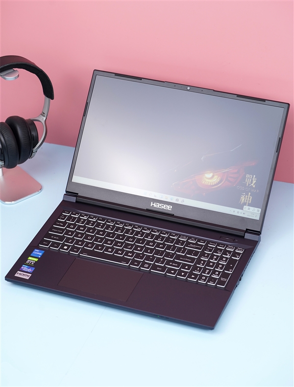 RTX 3050光追显卡仅4999元!战神Z7游戏本图赏