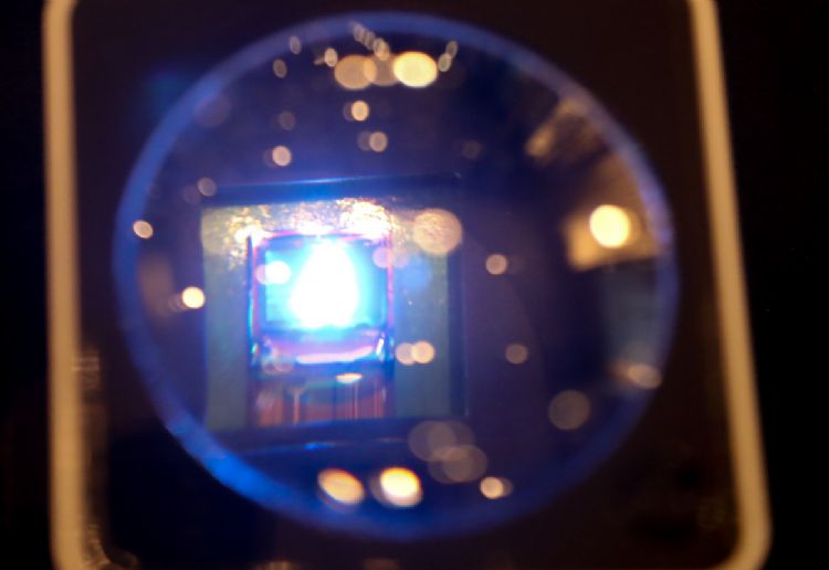 Micro LED新秀SID发动攻势 AR元宇宙技术突破吸睛
