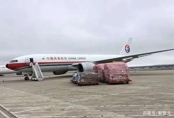 疫情下造芯不能停！8.9吨光刻胶急运上海，落地5小时即交付投产