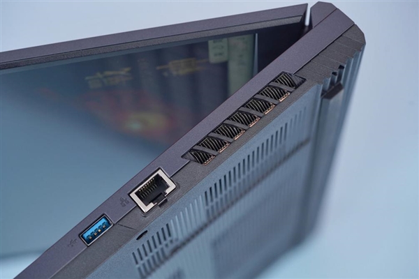 RTX 3050光追显卡仅4999元!战神Z7游戏本图赏