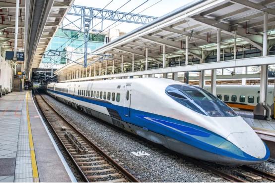 英威腾电源牵手轨道交通开启“永不间断的旅行”